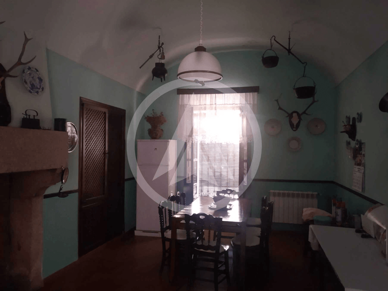 Village house with pool and land in Aldeacentenera - Extremadura