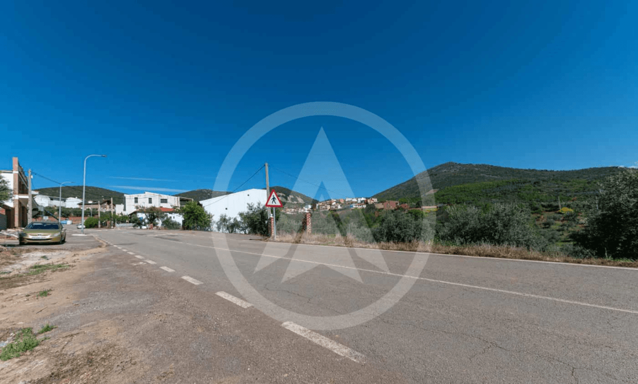 House for sale in Castañar de Ibor, Cáceres