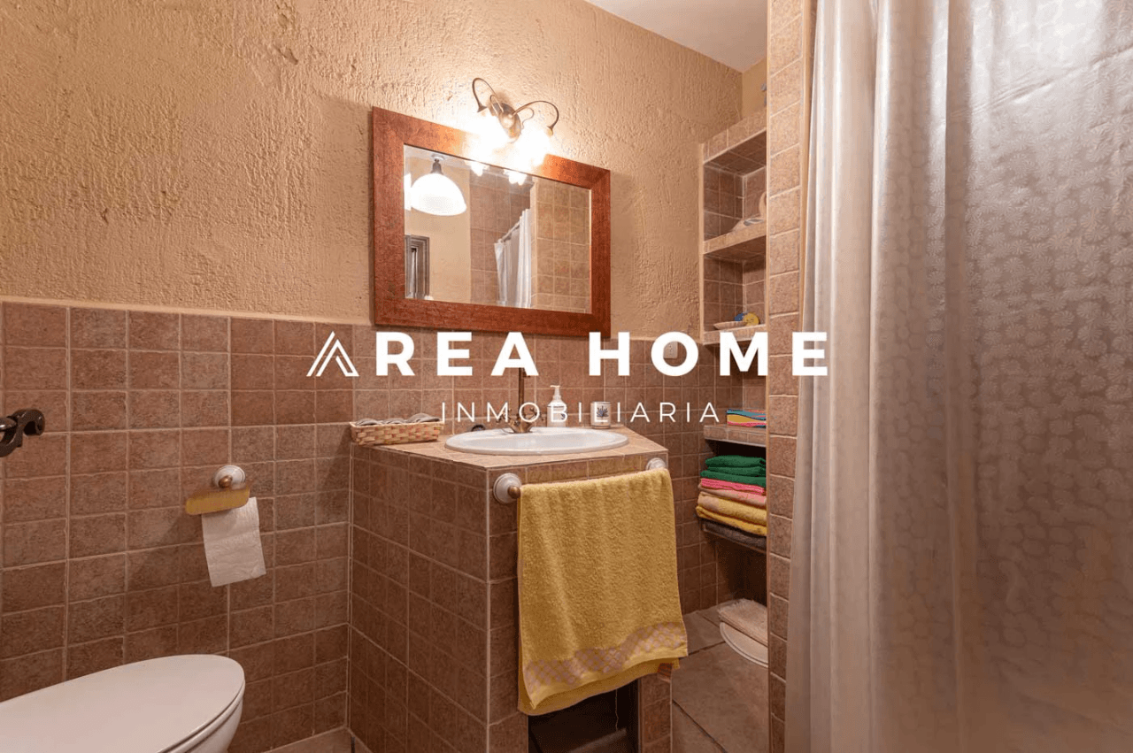 House for sale in Zarza la Mayor, Cáceres