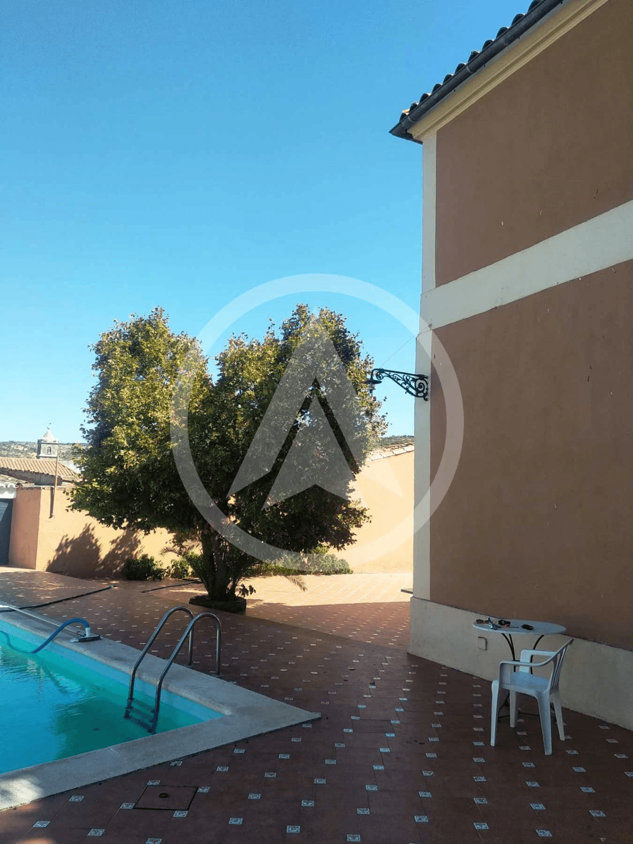 Village house with pool and land in Aldeacentenera - Extremadura