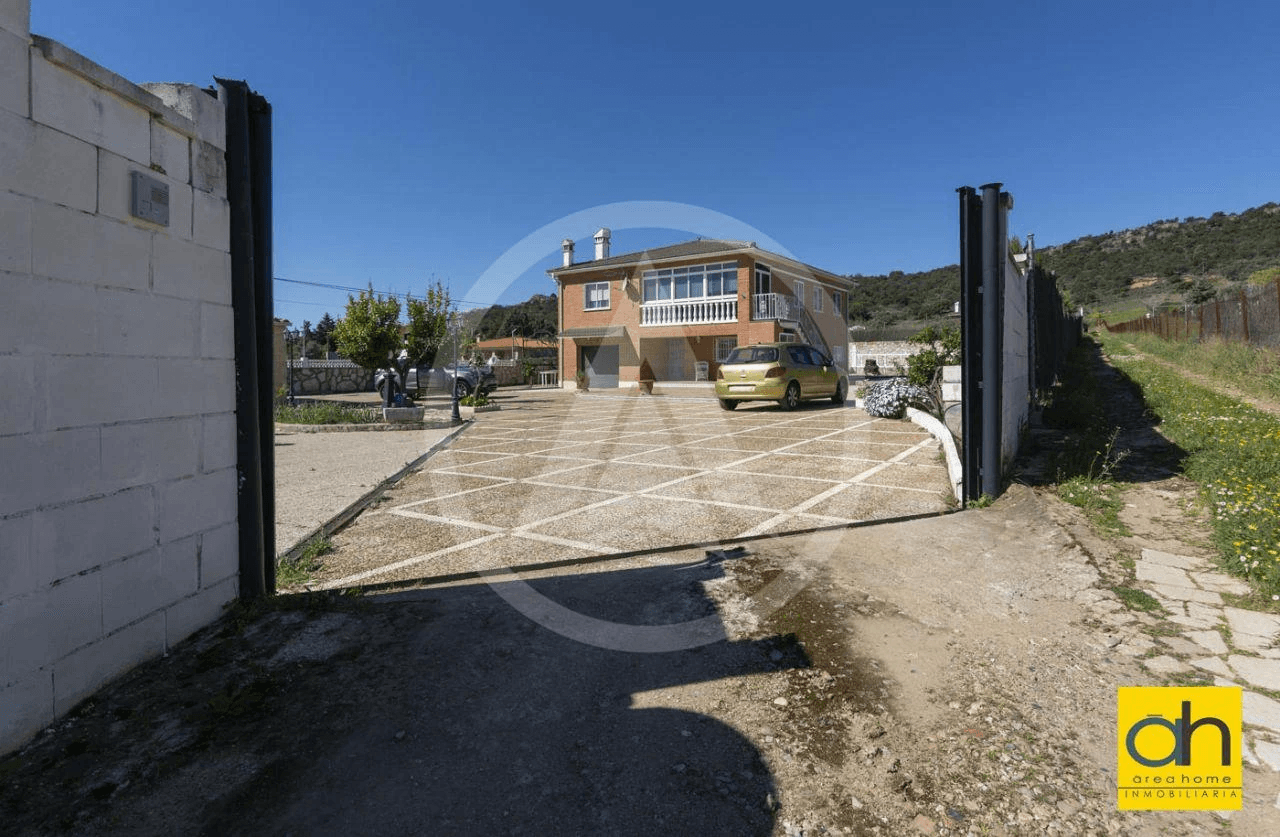 Villa with pool in Sierra de Fuentes