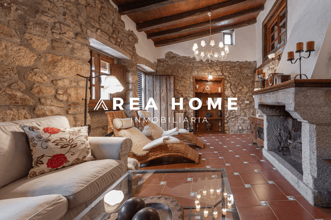 House for sale in Zarza la Mayor, Cáceres