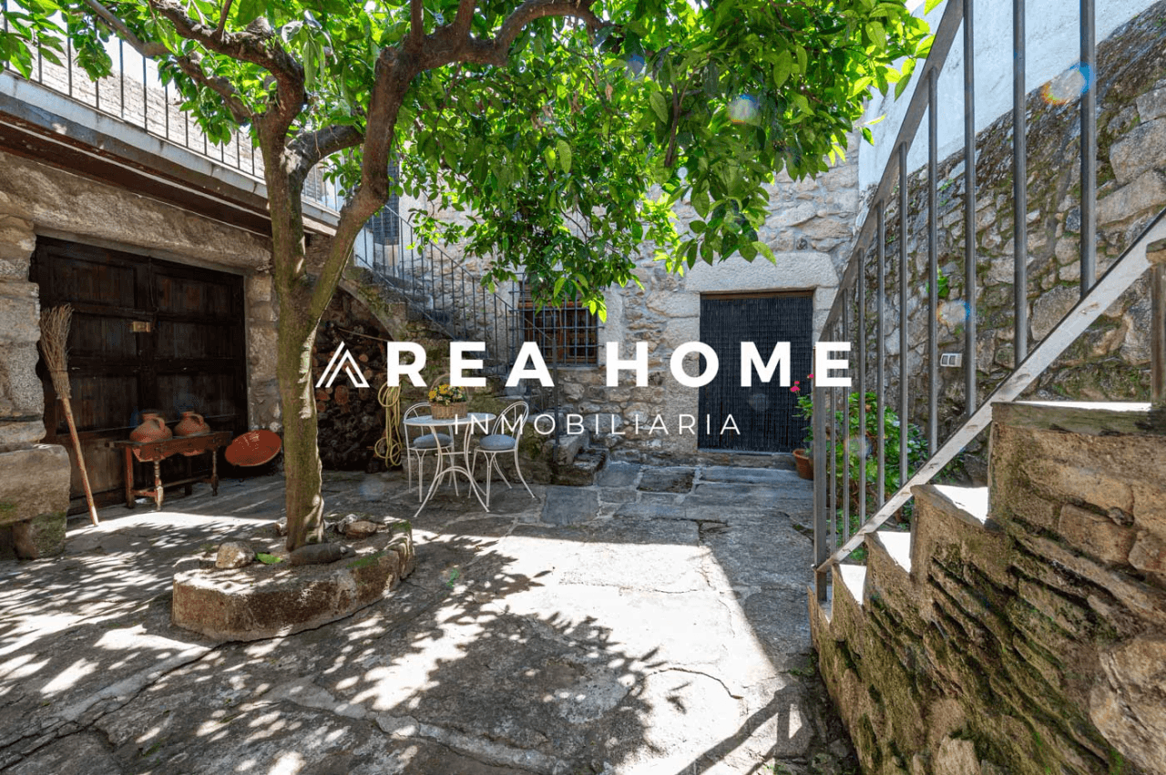 House for sale in Zarza la Mayor, Cáceres