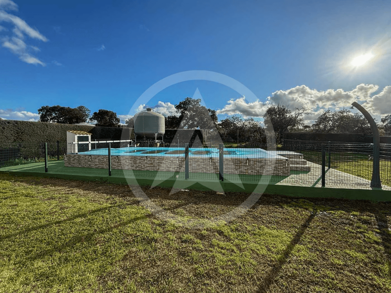 Country house with pool in Cáceres