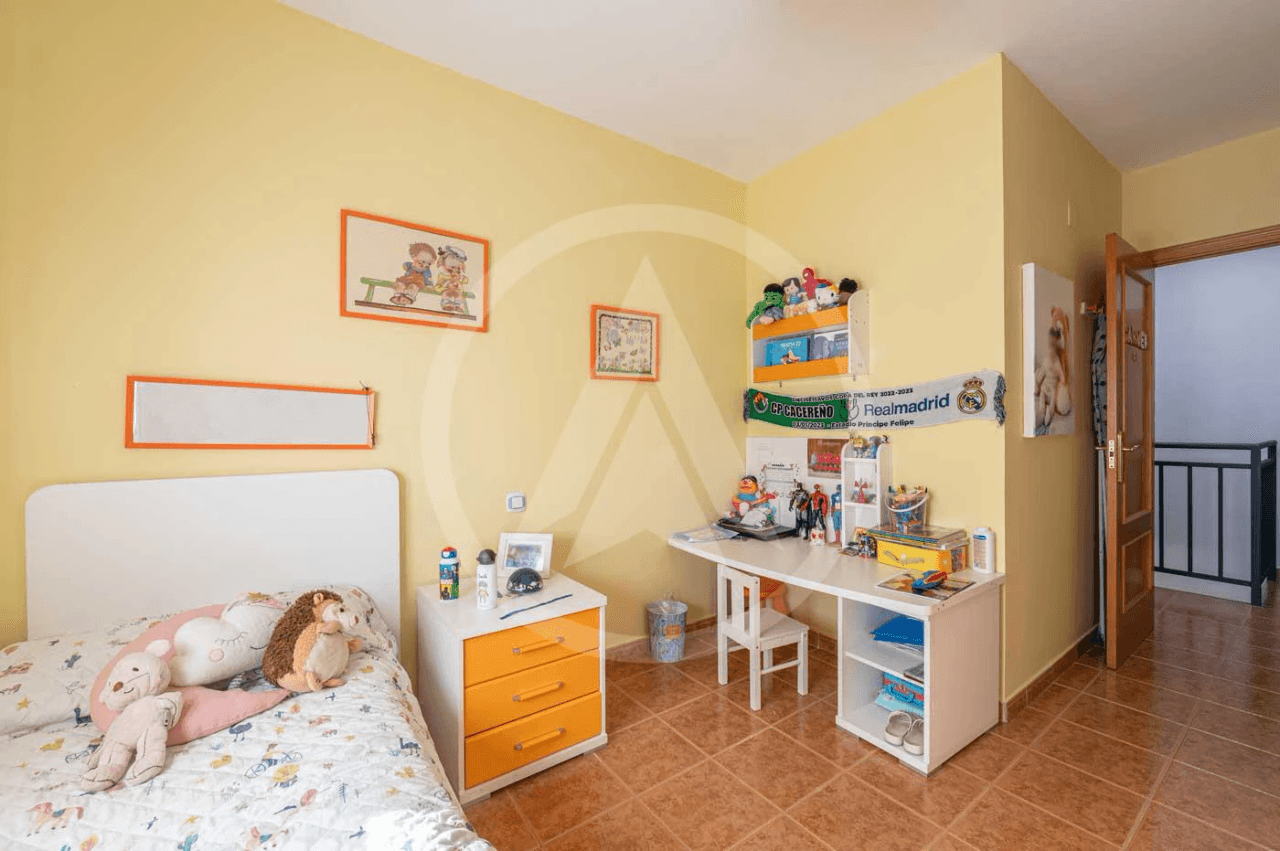 Townhouse for sale in Residencial Gredos