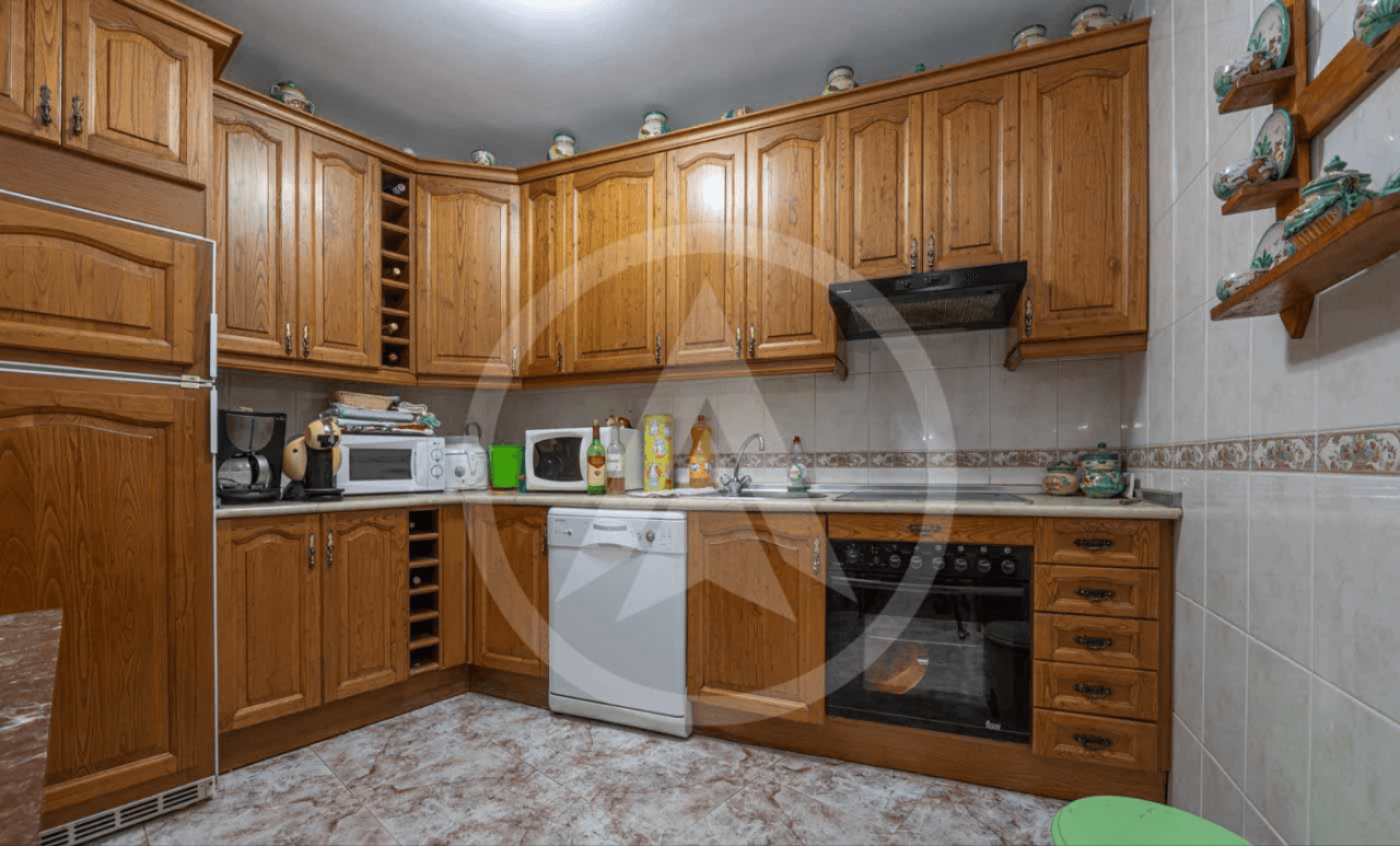 House for sale in Castañar de Ibor, Cáceres