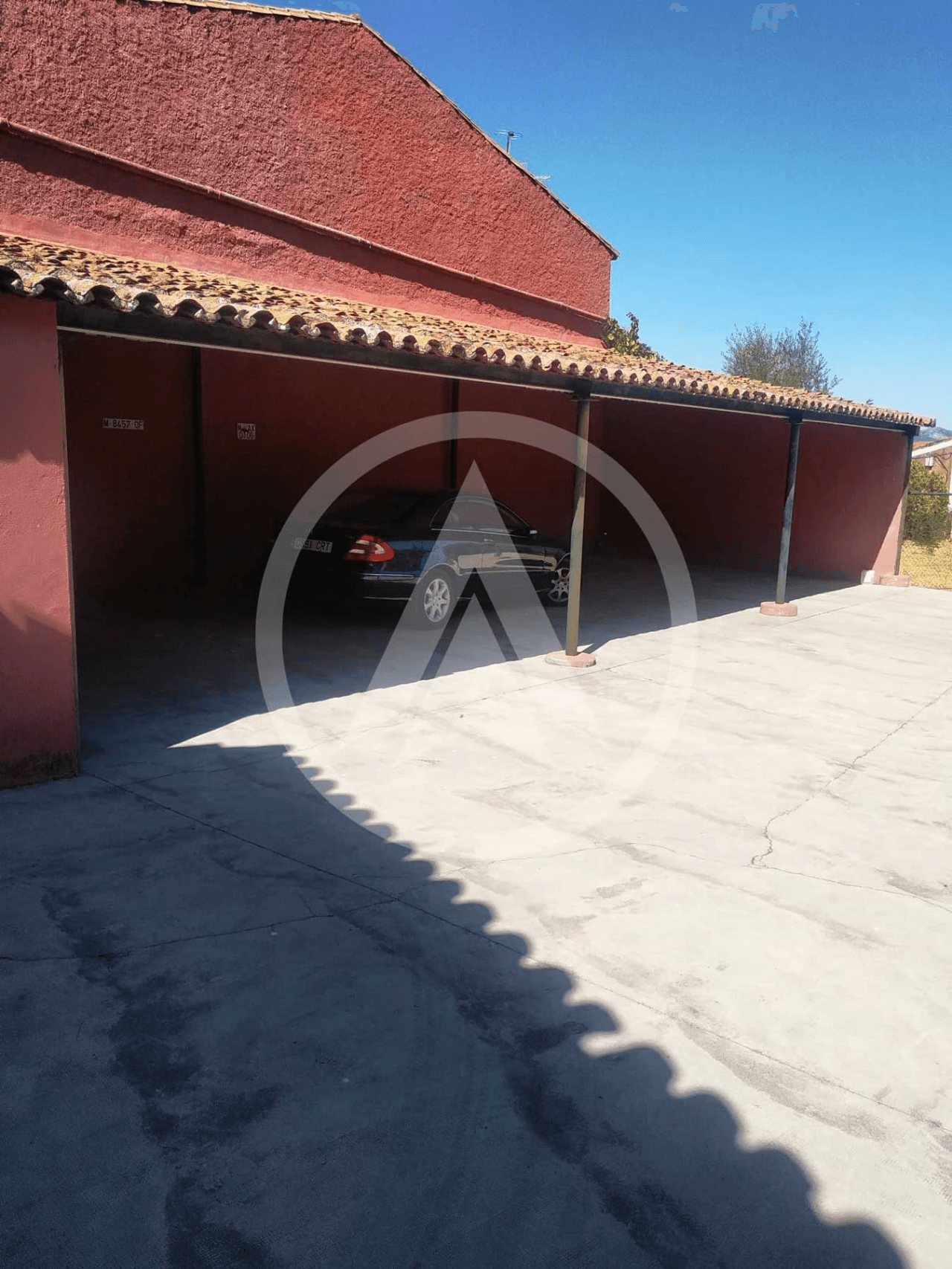 Village house with pool and land in Aldeacentenera - Extremadura