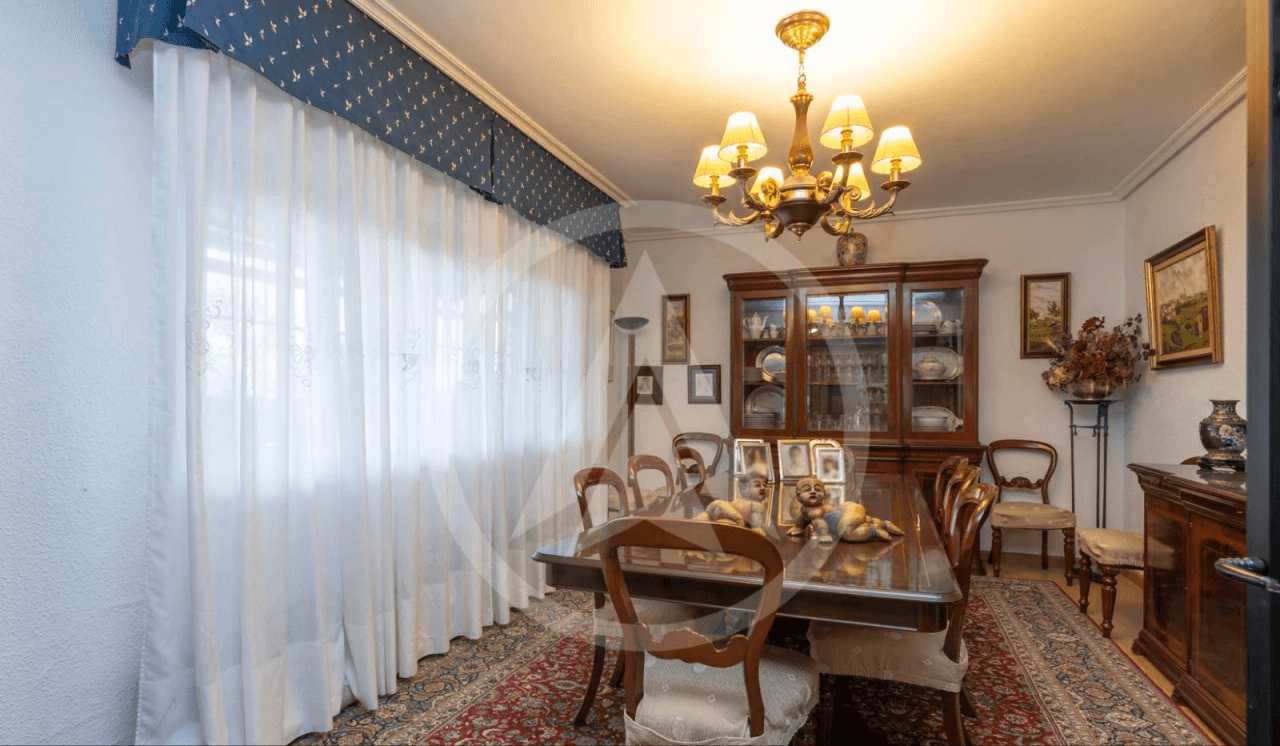 Villa with pool and large plot in Sierra de Fuentes