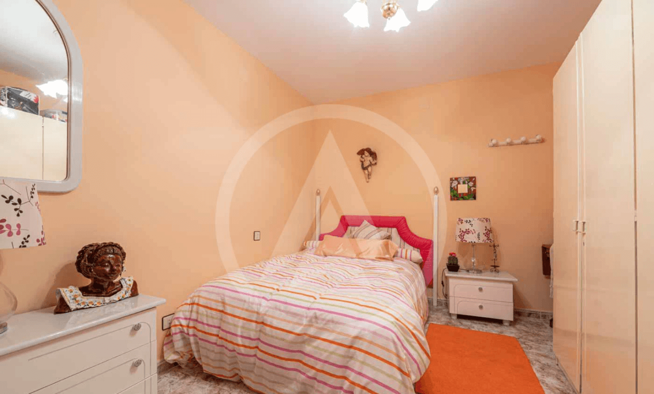 House for sale in Castañar de Ibor, Cáceres