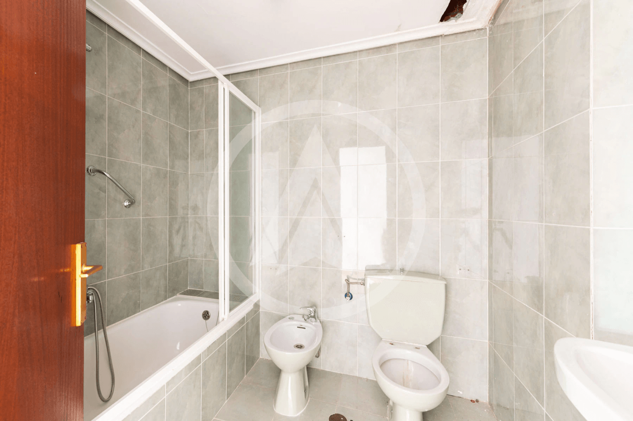 Apartment for sale in Cáceres Center with 2 parking spaces