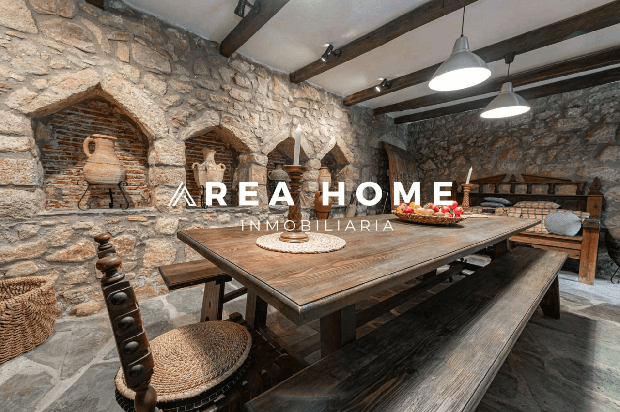 House for sale in Zarza la Mayor, Cáceres