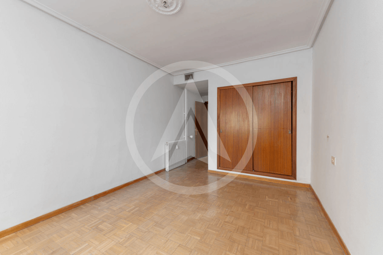 Apartment for sale in Cáceres Center with 2 parking spaces