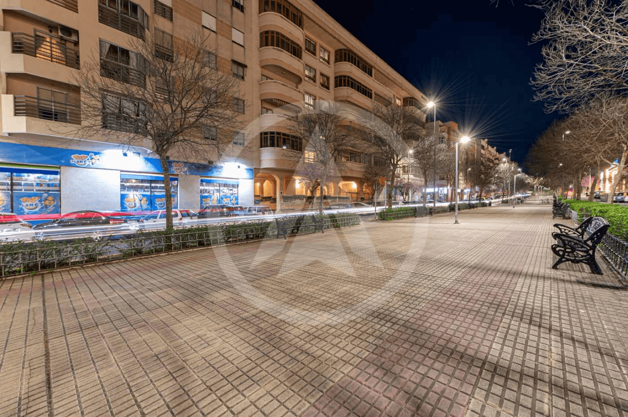 Pis en zona Eroski, Càceres