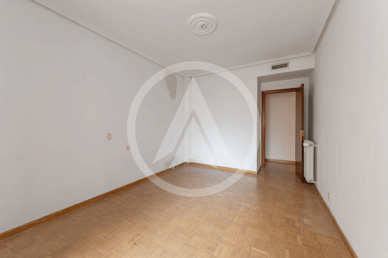 Apartment for sale in Cáceres Center with 2 parking spaces