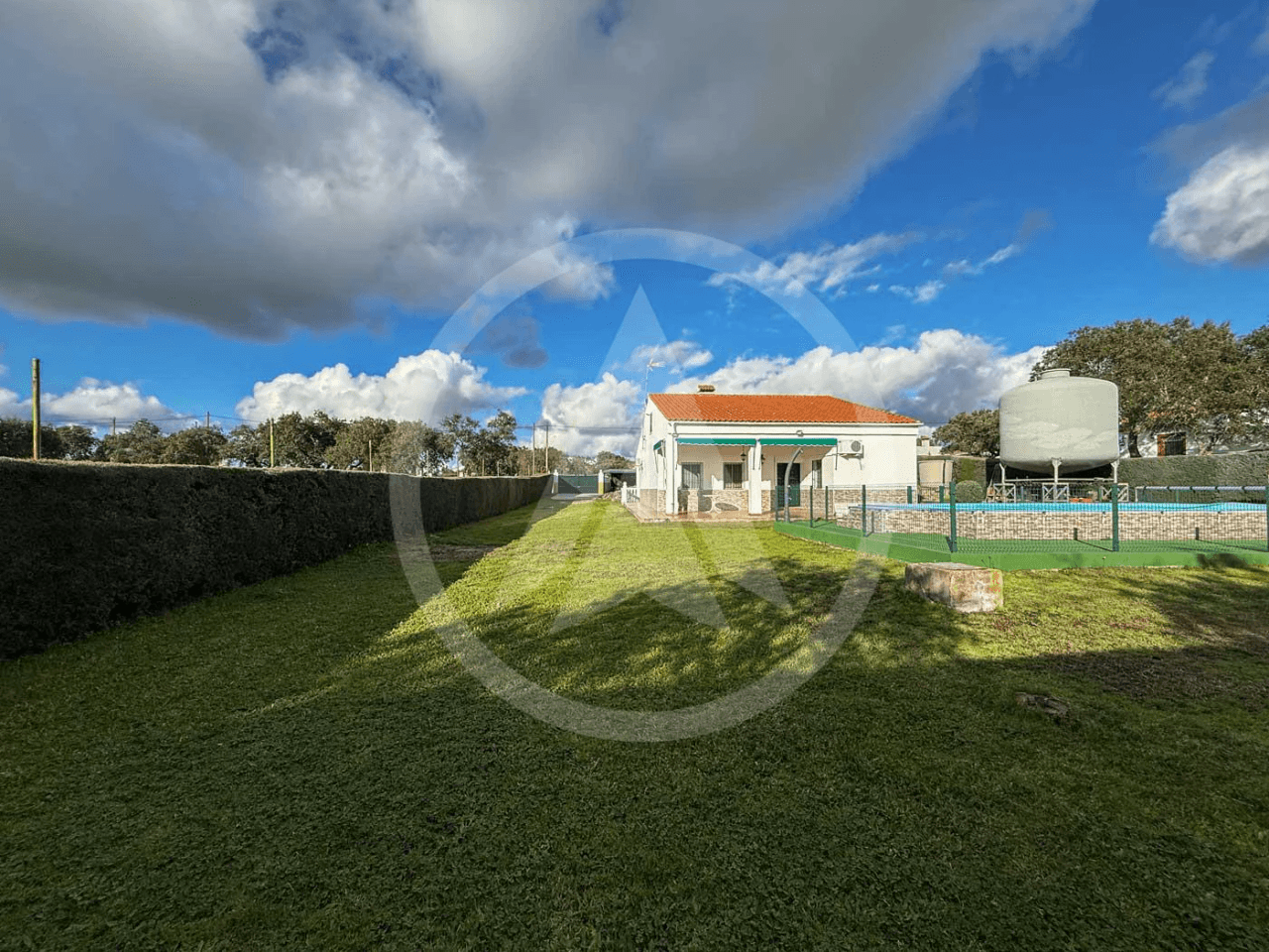 Country house with pool in Cáceres
