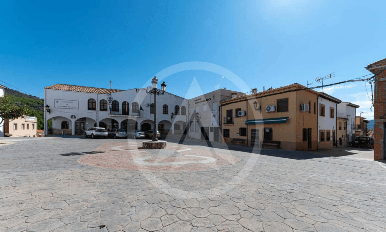 House for sale in Castañar de Ibor, Cáceres