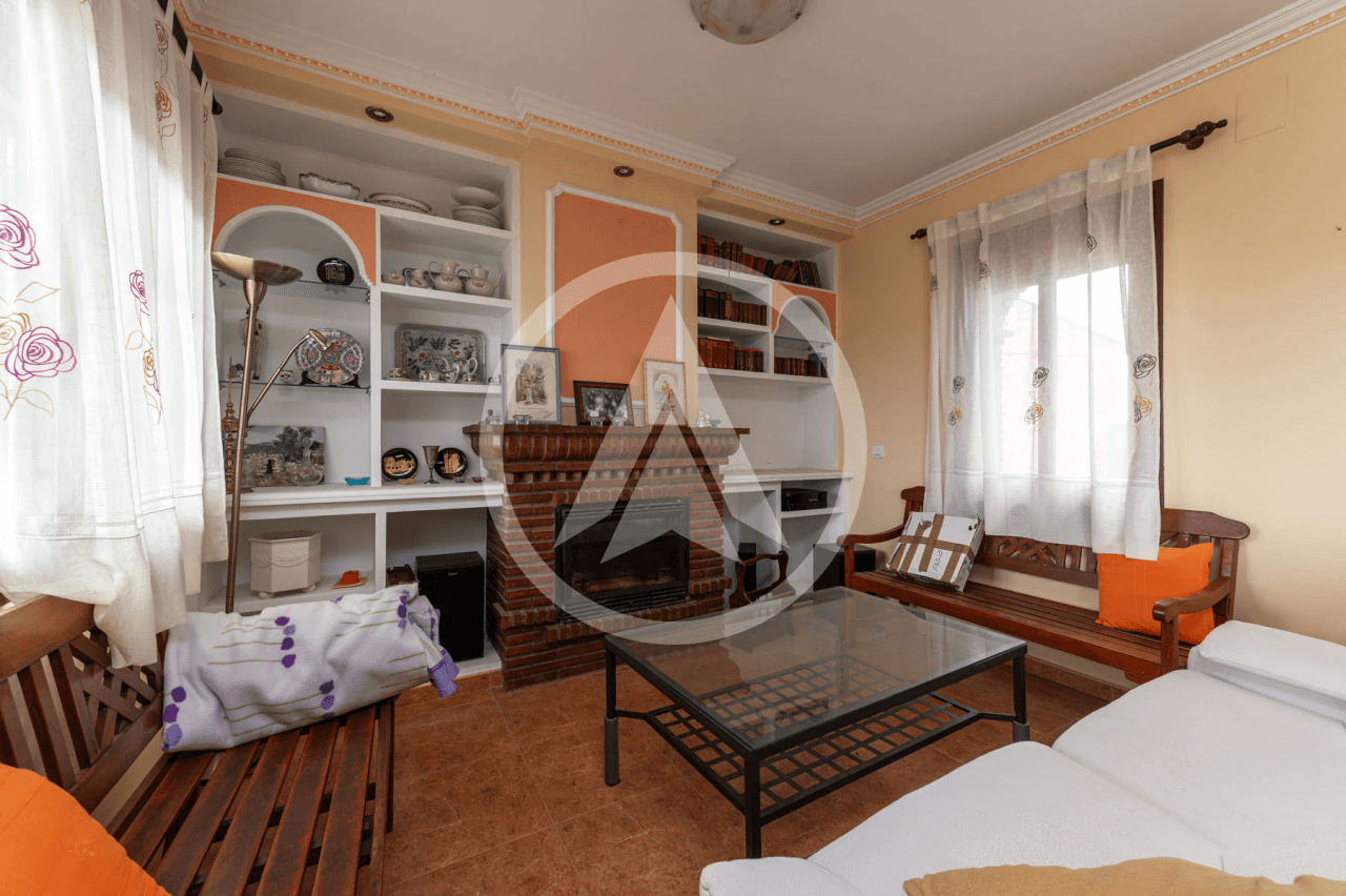 Village house with plot in Torrecillas de la Tiesa, Extremadura