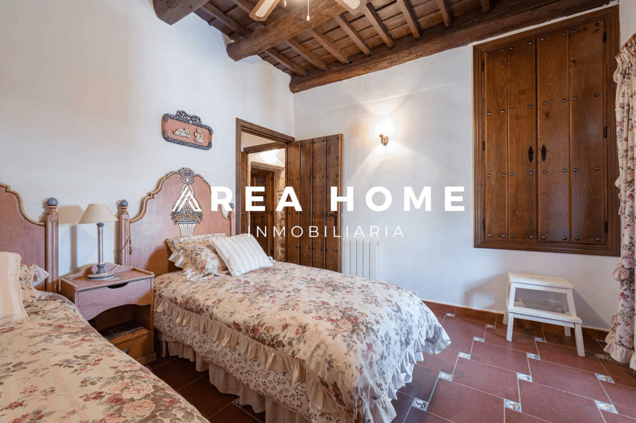 House for sale in Zarza la Mayor, Cáceres