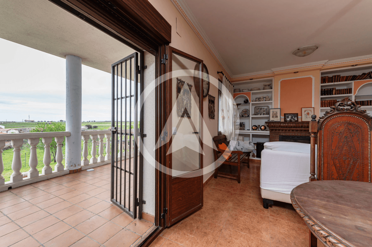Village house with plot in Torrecillas de la Tiesa, Extremadura