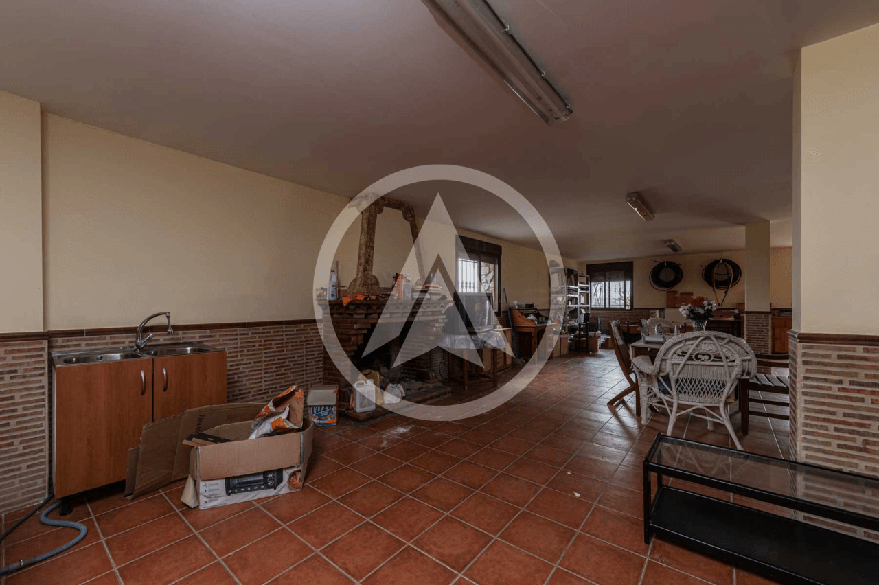 Village house with plot in Torrecillas de la Tiesa, Extremadura