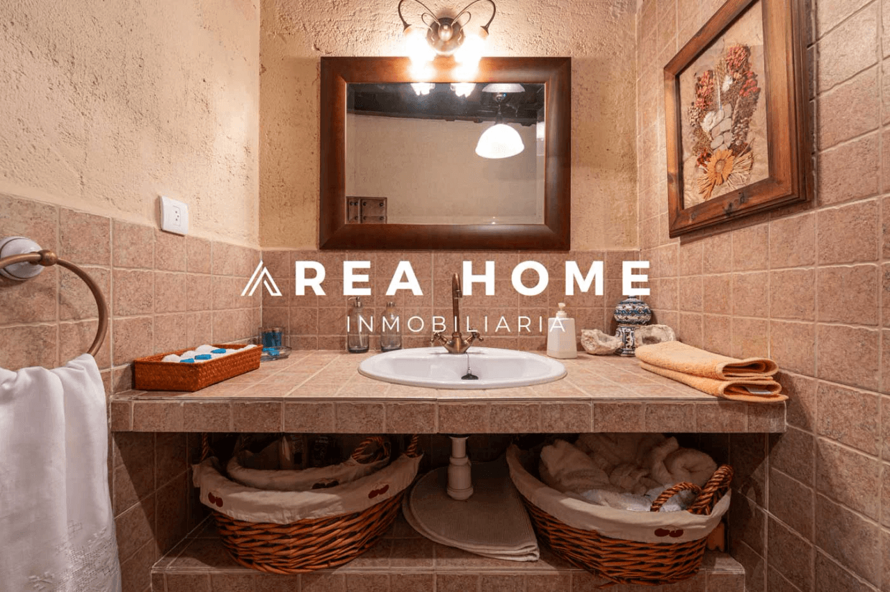 House for sale in Zarza la Mayor, Cáceres