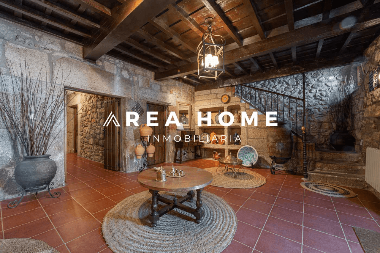 House for sale in Zarza la Mayor, Cáceres