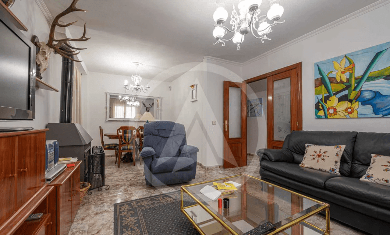 House for sale in Castañar de Ibor, Cáceres