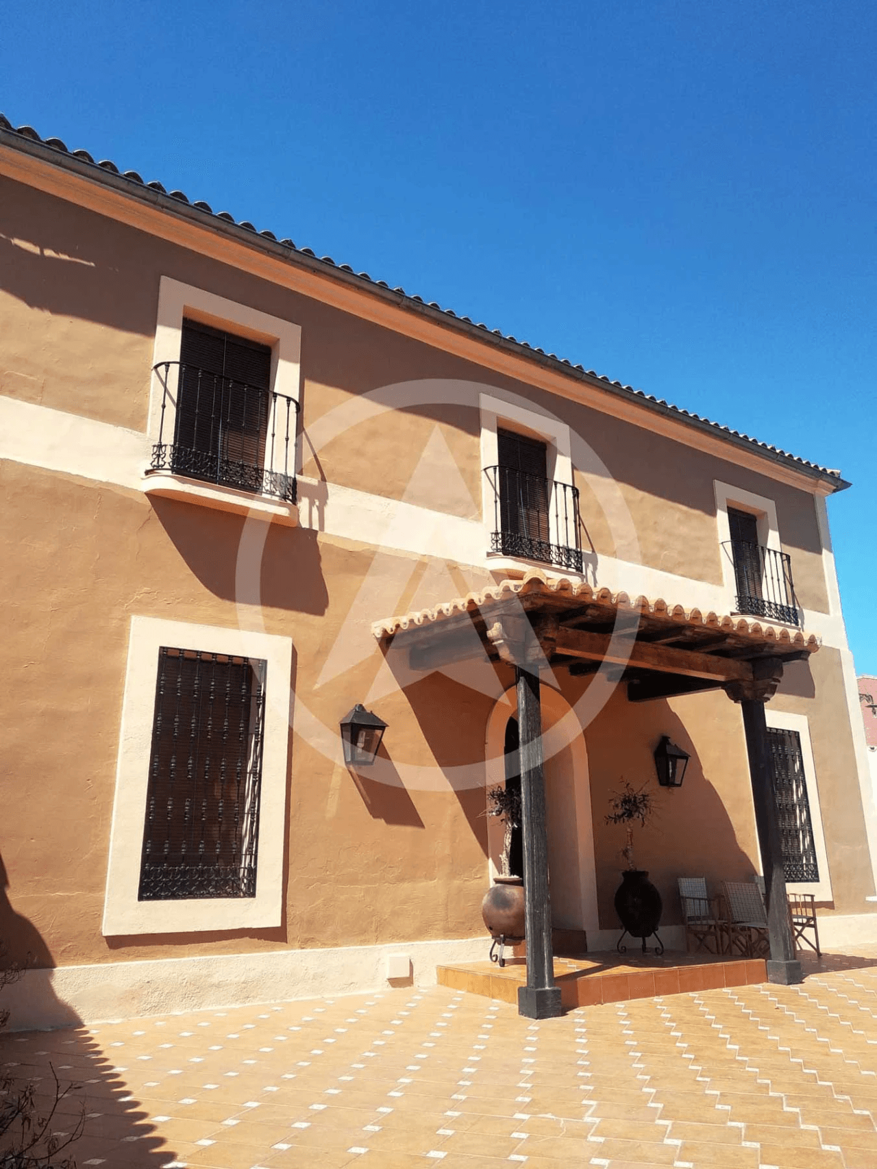 Village house with pool and land in Aldeacentenera - Extremadura