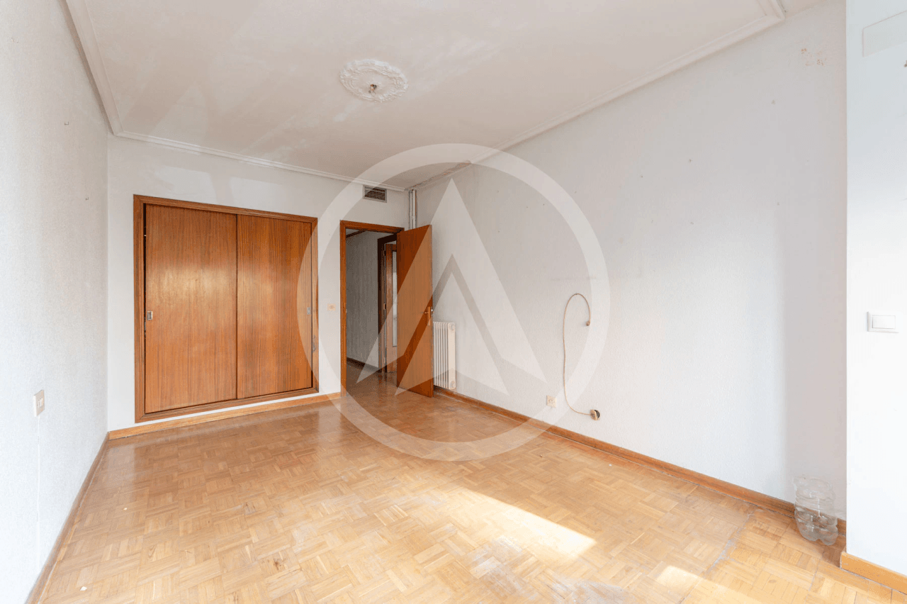 Apartment for sale in Cáceres Center with 2 parking spaces