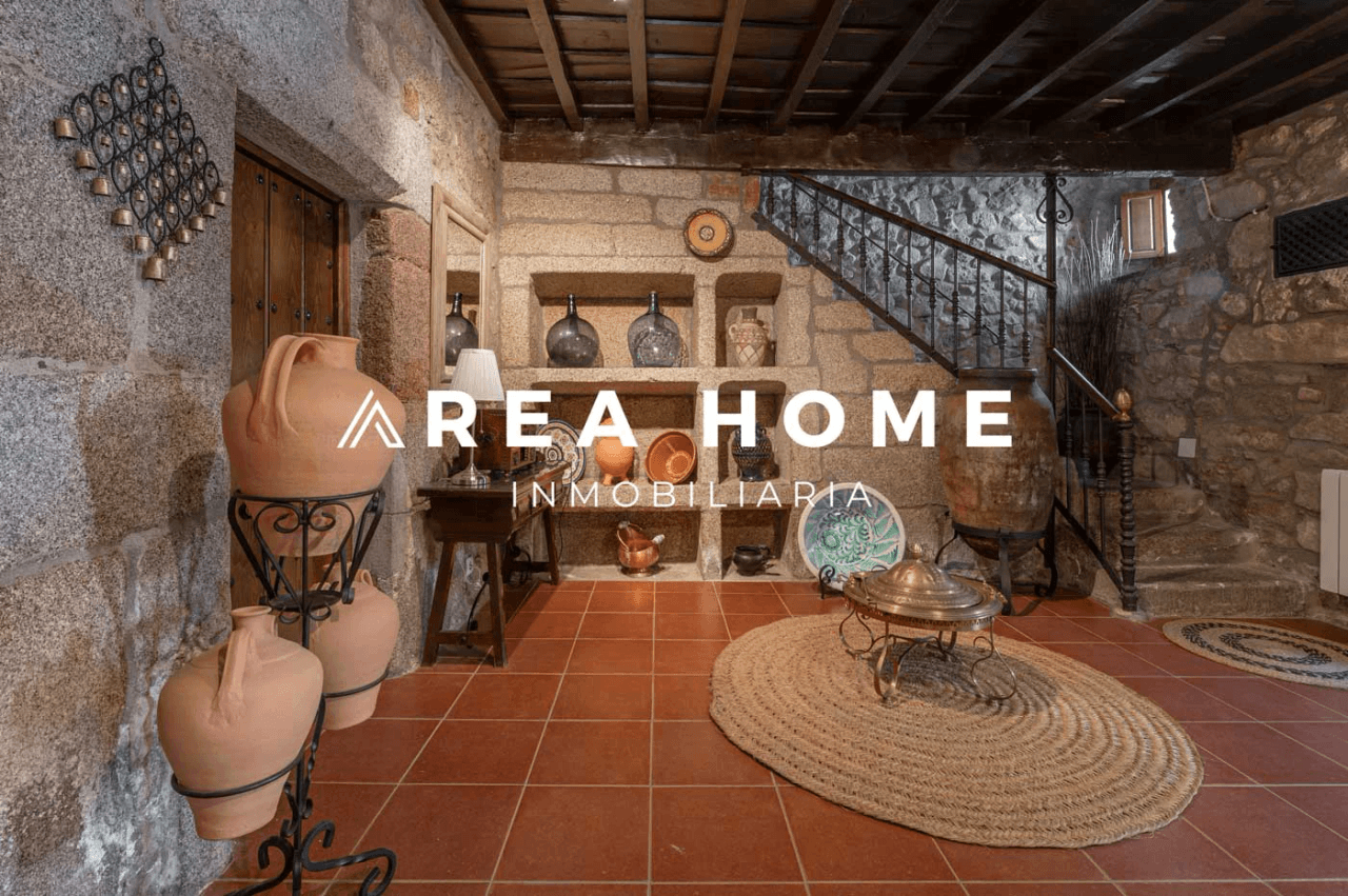 House for sale in Zarza la Mayor, Cáceres