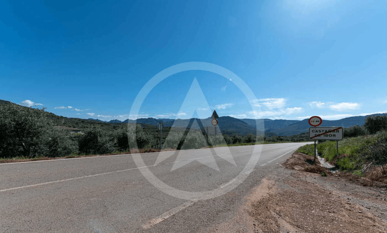 House for sale in Castañar de Ibor, Cáceres